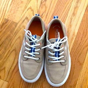 Boys Sperry Soletides (khaki, size 2.5)